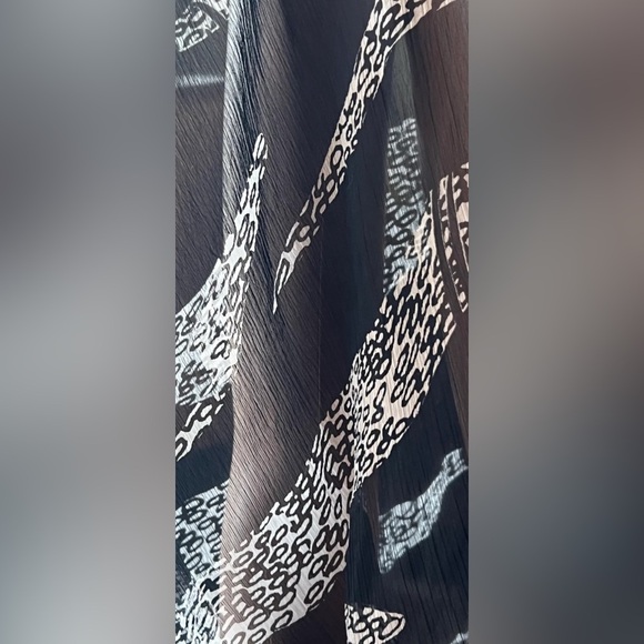 THE AVENUE BEACH COVERUP Sz. 22/24 - Picture 3 of 6